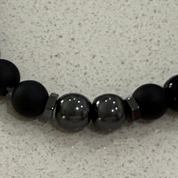 Men's Shungite and Hematite Stretch Bracelet - Picture 3 of 4